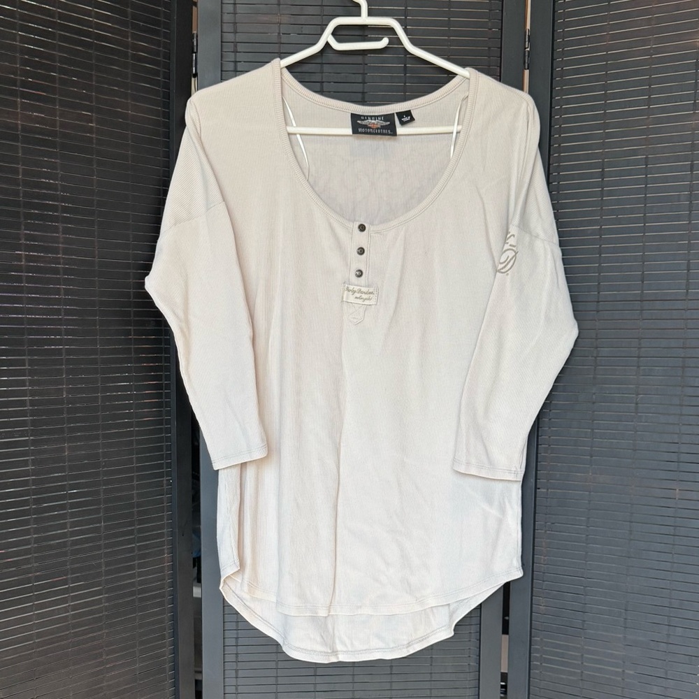 Women's Off-White Top